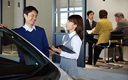 週4日勤務！自動車サービスセンターにて接客＆事務のお仕事